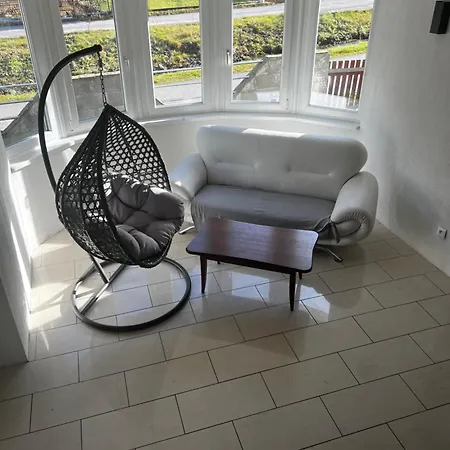 3izbovy Rodinny Dom S Krbom *