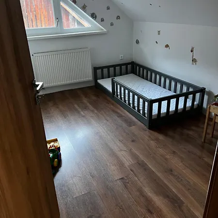 3izbovy Rodinny Dom S Krbom * Ruzomberok