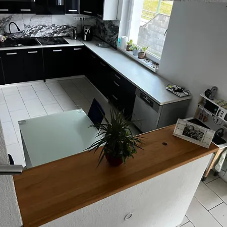 3izbovy Rodinny Dom S Krbom * Ruzomberok