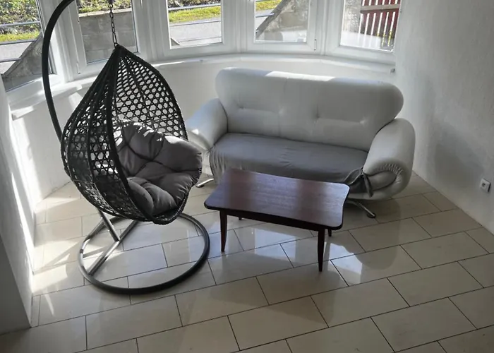 3izbovy Rodinny Dom S Krbom *