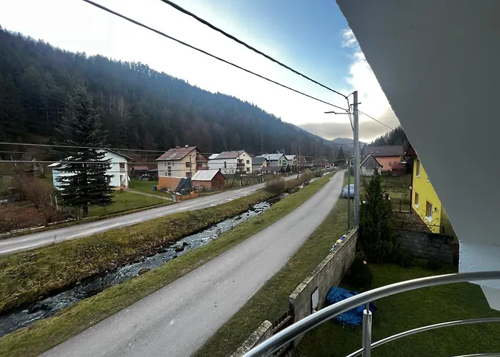 3izbovy Rodinny Dom S Krbom